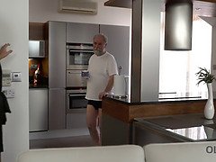 18, 素人, フェラチオ, チェコ, Hd, なめる, 熟年アナル, オマンコ