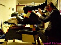 Enthousiasteling, Anaal, Pijpbeurt, Laarzen, Stel, Hardcore, Latex, Speelgoed