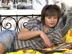 Красотки, Большие сиськи, Брюнетки, Секс без цензуры, Мастурбация, Молоденькие, Сиськи, Игрушки