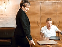 Braunhaarige, Geile alte tussi, Hundestellung, Hd, Reif, Realität, Rau, Strümpfe