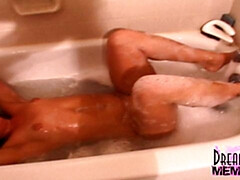 18 jaar, Enthousiasteling, Badkamer, Bruinharig, Dichtbij, Hd, Geschoren, Tieten likken