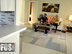 Studs watching the game while hotty (Monica Asis, Jaye Summers) hardcore - mofos