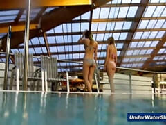 Amateur, Tchèque, Fétiche, Lesbienne, Nue, Piscine, Softcore, Adolescente
