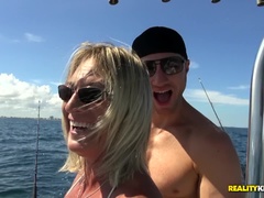 Nana, Bikini, Sucer une bite, Faciale, Branlette thaïlandaise, Masturbation, Mère que j'aimerais baiser, Rasée