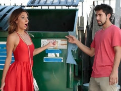 Arsch, Grosse titten, Braunhaarige, Handjob, Absätze, Milf, Im freien, Titten