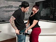 Culo grande, Verga grande, Tetas grandes, Mamada, Pajear, Lamidas, Madres para coger, Maestra