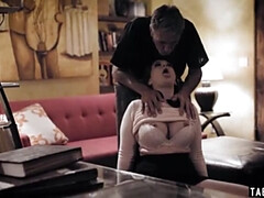 Grosse bite, Gros seins, Sucer une bite, Plantureuse, En levrette, Chatte, Rugueux, Rasée