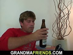 Gros seins, Mamie, Branlette thaïlandaise, Mature, Seins naturels, Réalité, Plan cul à trois