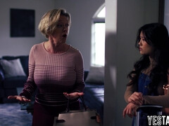 18 летние, Большая жопа, Грудастые, Пальцем, Лесбиянка, Мамочка, Крошечные, Жена