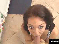 Mamada, Morena, Corridas, Pajear, Cocina, Lencería, Madres para coger, Medias largas