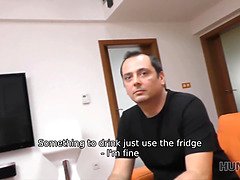 Sucer une bite, Cocu, Tchèque, Hd, Argent, Pov, Public, Épouse