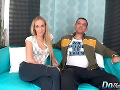 ブロンド, フェラチオ, 中出し, 浮気する, ハードコア, Hd, 異人種間, 淫乱熟女
