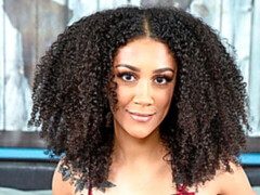 Kont, Slaapkamer, Grote mammen, Bruinharig, Hakken, Natuurlijke tieten, Alleen, Tatoeage