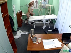 Amateur, Lamer culo, Médico, Estilo perrito, Penetracion con dedos, Lamidas, Oficina, Uniforme