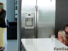 指いじり, Hd, キッチン, 天然, オマンコ, 靴, タトゥー, オッパイの