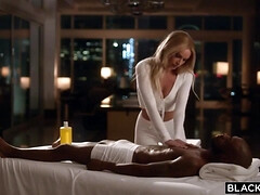 Cul, Grosse bite, Brunette brune, Faciale, Hd, Interracial, Naturelle, Seins naturels