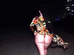 Wohlbeleibte schöne frauen, Strand, Blasen, Schwanz, Riesig, Interrassisch, Öffentlich, Schlampe