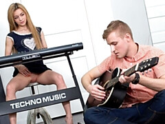 Cul, Grosse bite, Blonde, Sucer une bite, Seins naturels, Maigrichonne, Adolescente, Nénés