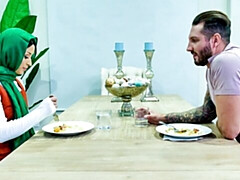 18 летние, Арабское, Большая жопа, Большой член, Минет, Натуральные сиськи, Молоденькие, Сиськи