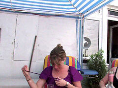 Huisvrouw, Rijpe lesbienne, Moeder