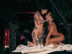 Arsch, Schwarz, Auto, Schwarz, Lesbisch, Lecken, Realität, Titten