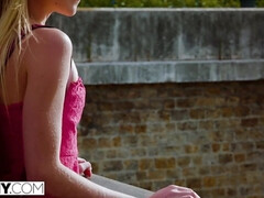 Anaal, Kont, Blond, Vingeren, Klein, Rijden, Student, Tieten likken