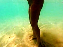 Amateur, Plage, Gros cul, Rondelette, Mature, Mère que j'aimerais baiser, Nue, Épouse