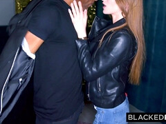 Grosser schwanz, Schwarz, Blasen, Braunhaarige, Interrassisch, Natürlichen titten, Reiten, Russisch