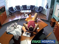 Grote kont, Pijpbeurt, Bruinharig, Sperma shot, Europees, Hardcore, Geschoren, Uniformpje