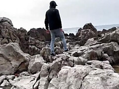 捕まる, チン, ドイツ人, オナニー, 淫乱熟女, アウトドア, スペルマ, ゴックンする