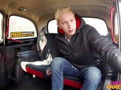 Sucer une bite, Brunette brune, Tchèque, Faciale, Léchez, De plein air, Chatte, Nénés