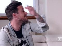 Grote kont, Grote mammen, Blond, Frans, Handbeurt, Moeder die ik wil neuken, Kut duiken, Tieten likken