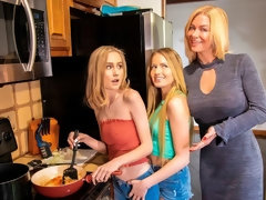 Жопа, Группа, Поцелуи, Лизание, Киски, Стриптизерша, Втроем, Сиськи