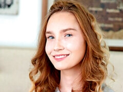 Enthousiasteling, Kont, Slaapkamer, Vingeren, Geschoren, Alleen, Tiener, Tieten likken