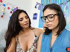 Лесбиянка, Милф, Молоденькие