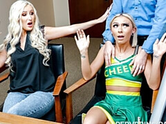 Gros cul, Grosse bite, Gros seins, Sucer une bite, En levrette, Mère que j'aimerais baiser, Bureau, Plan cul à trois