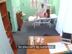 素人, フェラチオ, 医者, 指いじり, なめる, 看護婦, ユニフォーム, のぞき