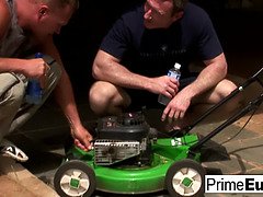 In den arsch, Asiatisch, Grosser schwanz, Braunhaarige, Spermaladung, Hd, Schreiend, Flotter dreier