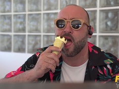 Grote lul, Pijpbeurt, Sperma in gezicht, Handbeurt, Likken, Natuurlijke tieten, Buiten, Doordringend