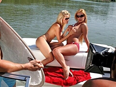 Culo grande, Tetas grandes, Lamidas, Lencería, Masturbación, Madres para coger, Estriptis, Tetas