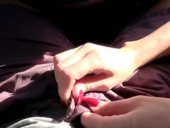 Gros seins, Sucer une bite, Brunette brune, Voiture, Tir de sperme, Bâillonner, De plein air, Chatte