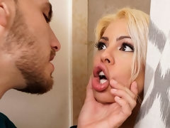Ванна, Большая жопа, Большие сиськи, Блондинки, Ласковые ручки, Межрасовый секс, Милф, Бритые
