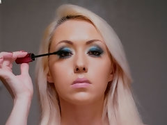 Arsch, Grosser arsch, Grosse titten, Blondine, Blasen, Handjob, Pov, Entkleiden