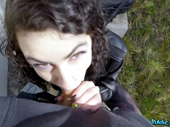 Amateur, Cul, Brunette brune, Seins naturels, De plein air, Pov, Adolescente, Nénés