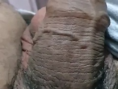 素人, デカチン, デカパイ, フェラチオ, 捕まる, 手コキする, 義母, タトゥー