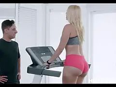 Grosser arsch, Grosser schwanz, Blasen, Geile alte tussi, Milf, Monster, Natürlichen titten, Rasiert