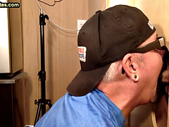 素人, フェラチオ, ゲイ, 手コキする, 熟年, タトゥー