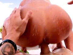 Большая жопа, Минет, Брюнетки, Курящие