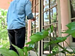 Grosse bite, Tir de sperme, Première fois, Hd, Élève, Criant, Adolescente, Nénés