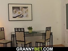 Blasen, Kehlenfick, Oma, Riesig, Reif, Realität, Jungendliche (18+), Titten